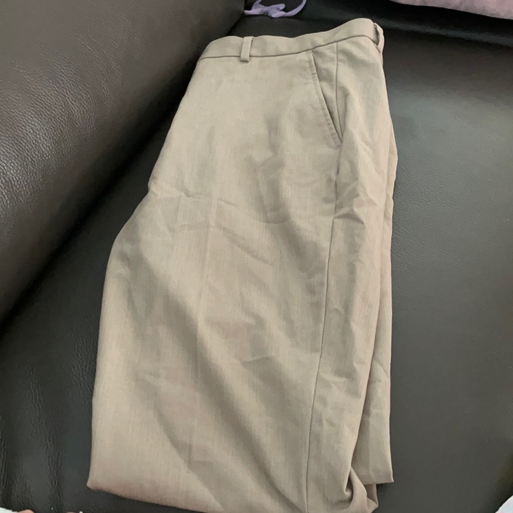 Men’s Calvin Klein Khaki Dress pants. Size 32x32